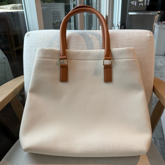 CELINE Horizontal Beige Canvas Calfskin Logo Tote Bag - Picture 3 of 15